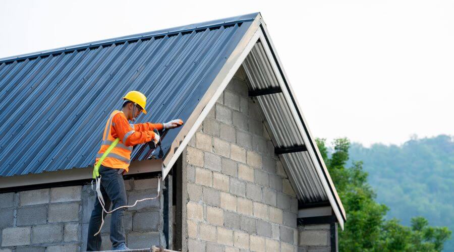Expert Emergency Roof Repairs services in Palmetto, FL